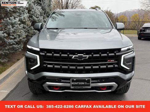 Used 2025 Chevrolet Suburban Z71 image 2