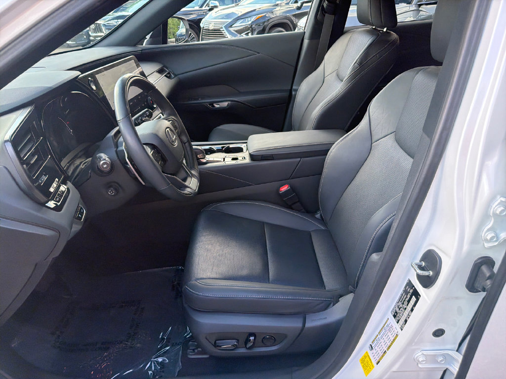 Used 2023 Lexus RX 350 Premium Plus w/ Cold Area Package FWD image 9
