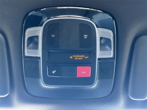 Certified 2025 Hyundai Santa Cruz SEL image 22