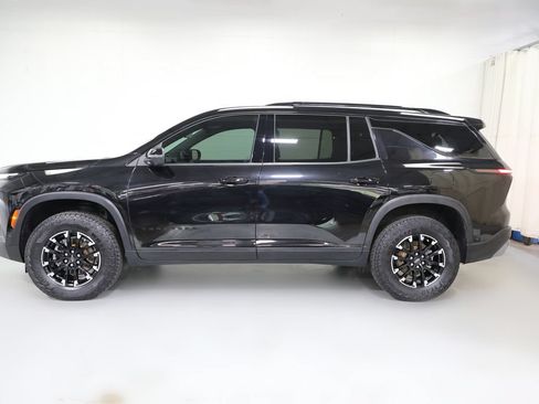 Used 2024 Chevrolet Traverse Z71 w/ Enhanced Driving Package AWD/4WD image 17