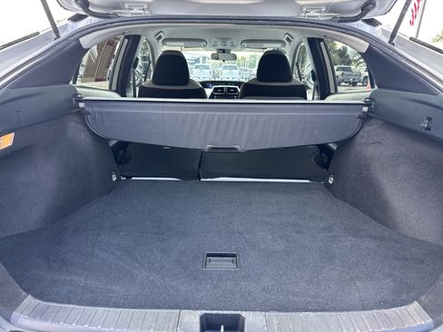 Used 2022 Toyota Prius LE FWD image 32