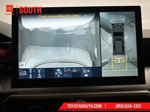 Used 2025 Toyota 4Runner TRD Off-Road Premium image 18