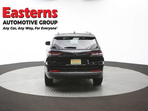 Used 2023 Jeep Grand Cherokee L Laredo AWD/4WD image 38