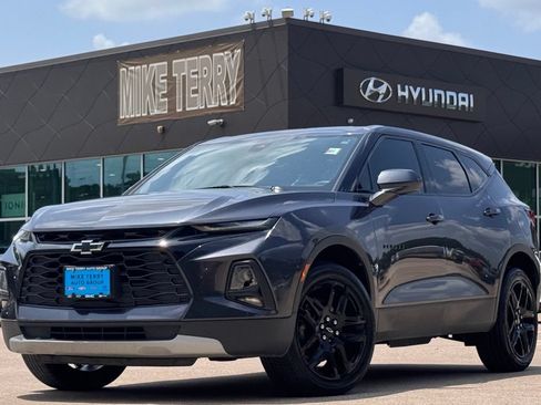 Used 2022 Chevrolet Blazer LT w/ LPO, Black Accent Package FWD image 1
