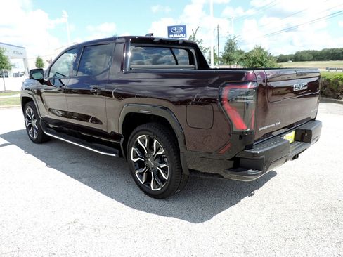New 2025 GMC Sierra EV Denali image 7