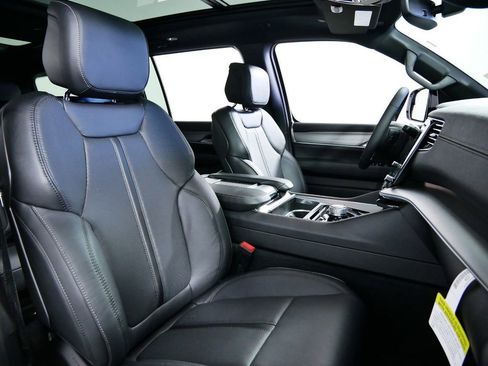 Used 2024 Jeep Wagoneer Series II image 20