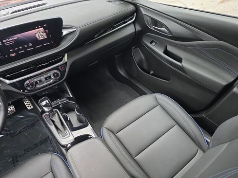 Used 2024 Buick Envista Sport Touring w/ Convenience I Package FWD image 21