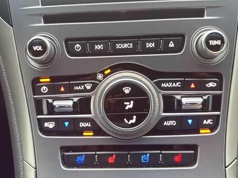Used 2017 Lincoln MKZ Reserve FWD image 18