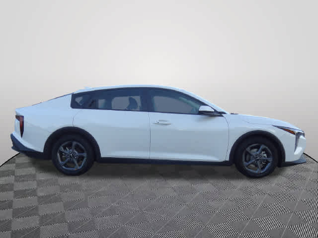 Used 2025 Kia K4 FWD image 4