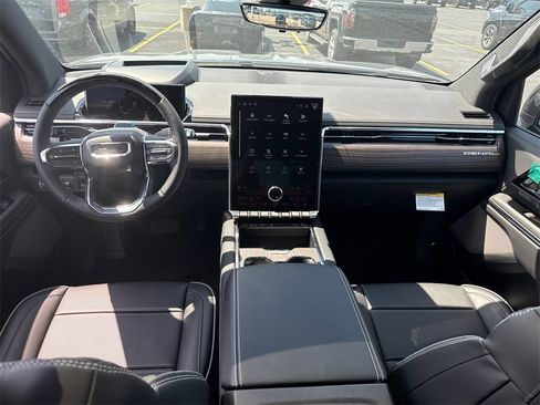 New 2025 GMC Sierra EV Denali image 30
