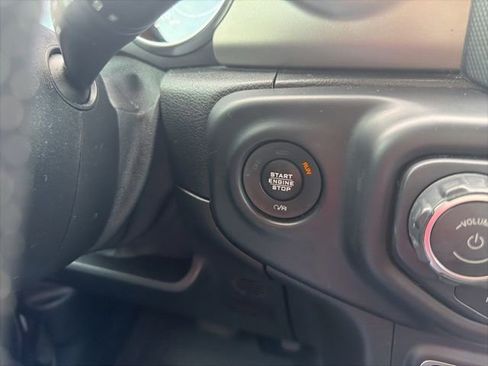 Used 2020 Jeep Wrangler Unlimited Sport AWD/4WD image 22