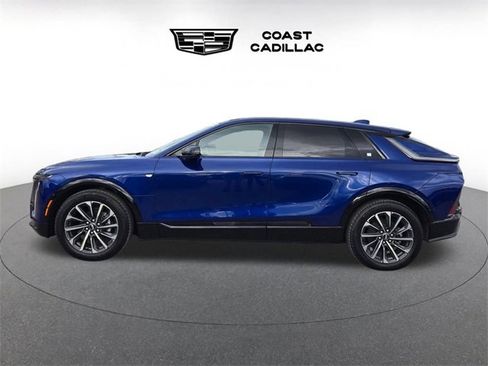 Used 2025 Cadillac Lyriq Sport image 9