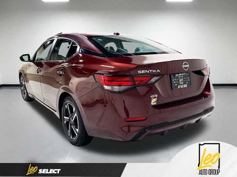 Used 2024 Nissan Sentra SV FWD image 10