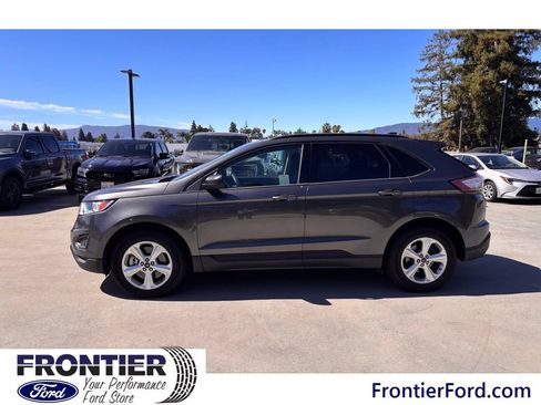 Used 2017 Ford Edge SE AWD/4WD image 3