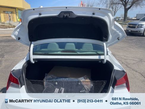 Certified 2025 Hyundai Elantra Sport FWD image 17