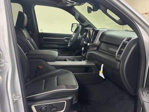 New 2026 RAM 1500 Laramie w/ Laramie Preferred Package AWD/4WD image 16