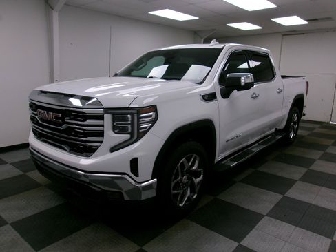Used 2023 GMC Sierra 1500 SLT w/ SLT Premium Package AWD/4WD image 1