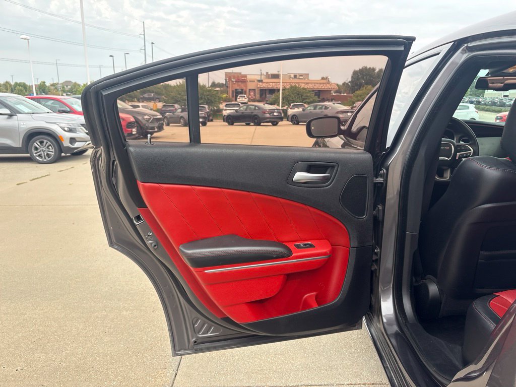 Used 2015 Dodge Charger SXT w/ AWD Premium Group image 41