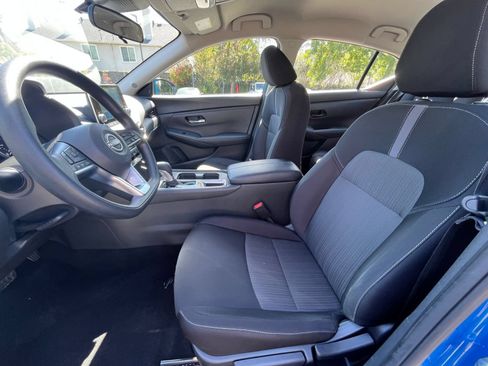 Used 2025 Nissan Sentra SV FWD image 24