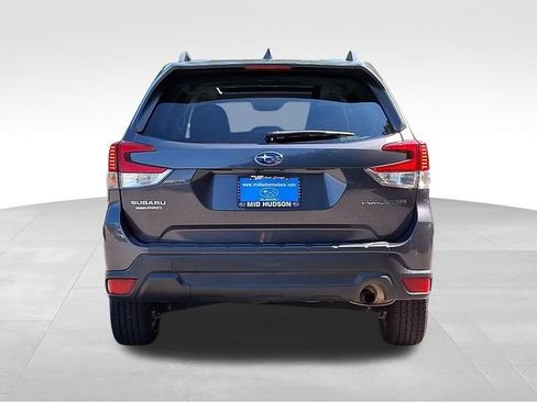 Used 2021 Subaru Forester Premium AWD/4WD image 5