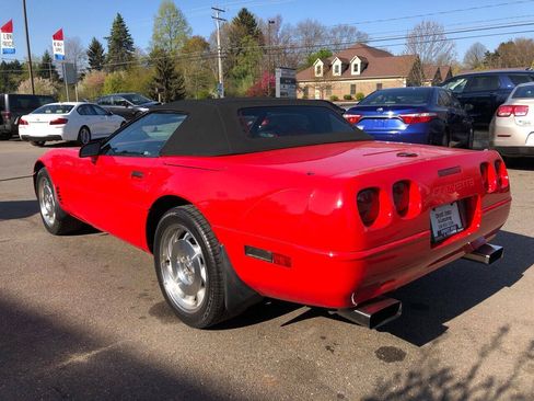 Used 1995 Chevrolet Corvette Convertible RWD image 4