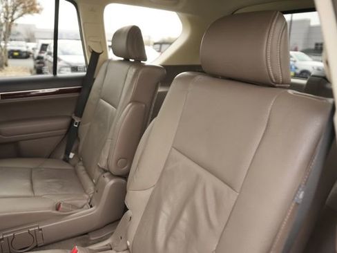 Used 2017 Lexus GX 460 image 14