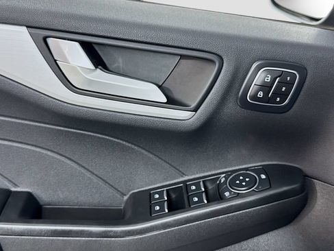 Used 2025 Ford Escape Platinum AWD/4WD image 18