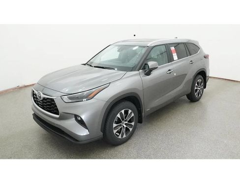 New 2026 Toyota Highlander XLE AWD/4WD image 1