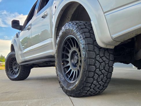 Used 2019 Ford F150 Raptor w/ Equipment Group 802A Luxury AWD/4WD image 34