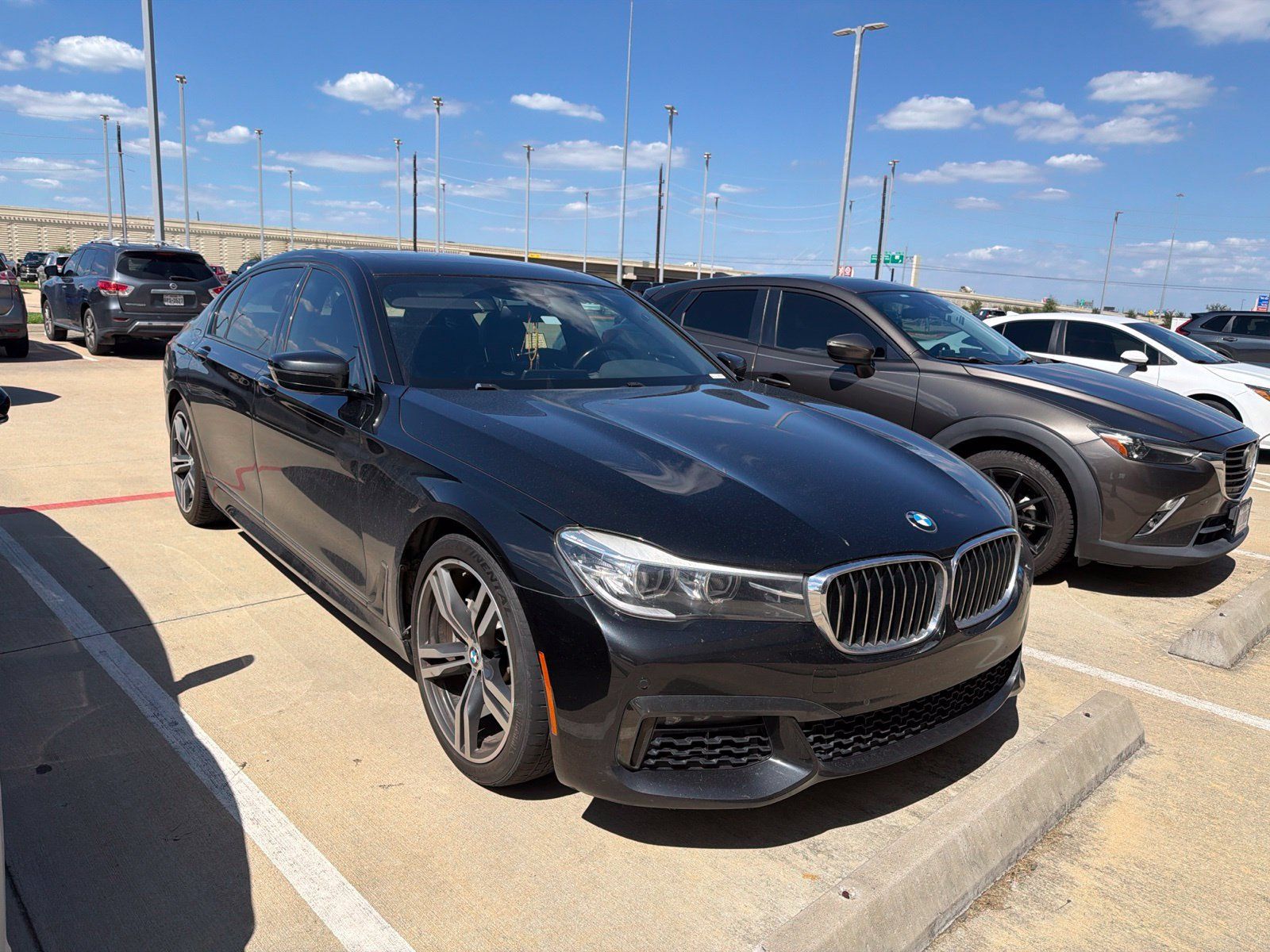 Used 2019 BMW 740i w/ M Sport Package RWD image 2