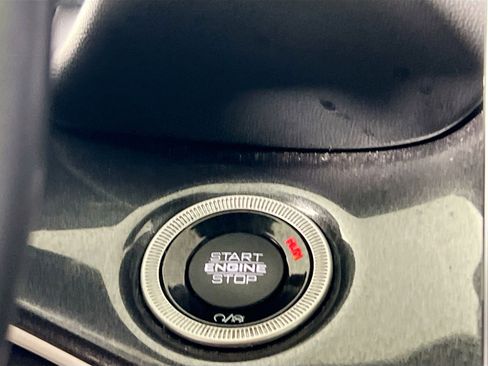 Used 2021 Jeep Grand Cherokee L Laredo image 24