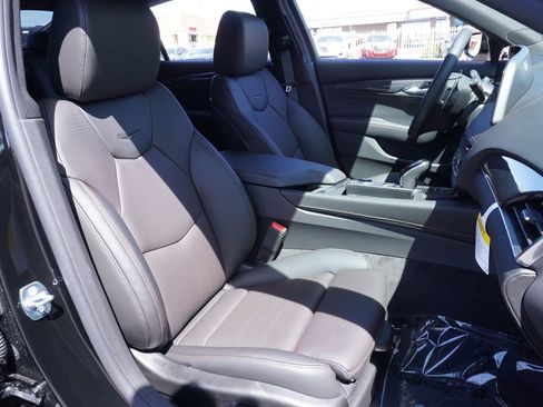 New 2026 Cadillac CT5 V image 12