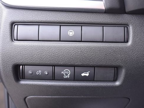 Used 2023 Nissan Rogue Platinum image 30