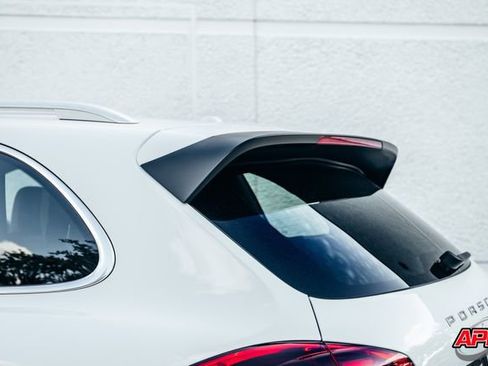 Used 2016 Porsche Cayenne image 29