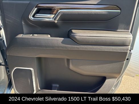Used 2024 Chevrolet Silverado 1500 LT Trail Boss w/ Convenience Package II image 21