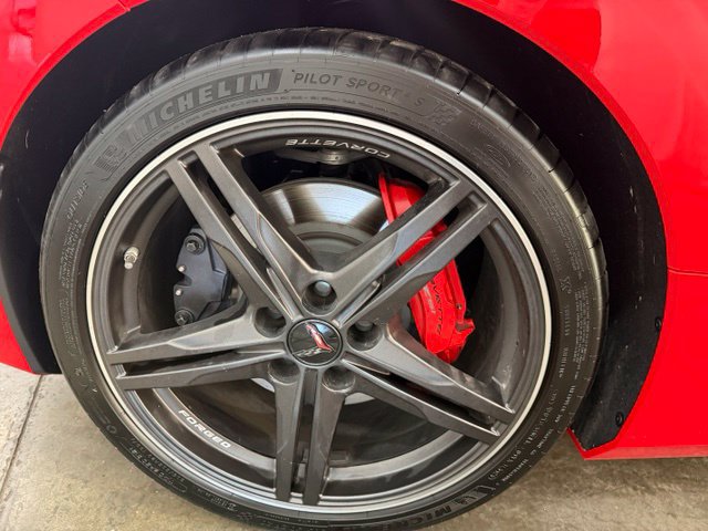 Used 2024 Chevrolet Corvette Stingray Premium Cpe w/ Z51 Performance Package RWD image 18