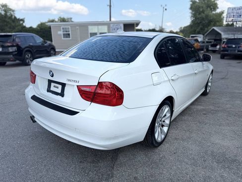 Used 2011 BMW 328i Sedan RWD image 4