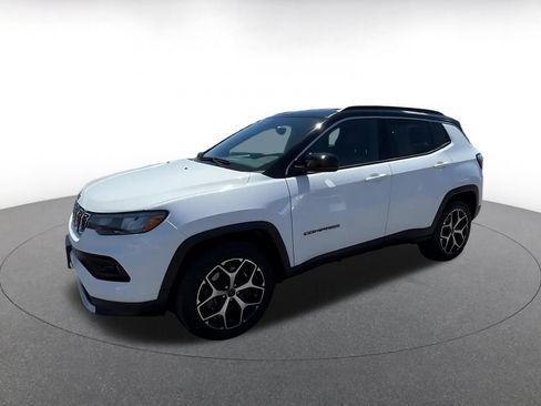 Used 2025 Jeep Compass Limited AWD/4WD image 8