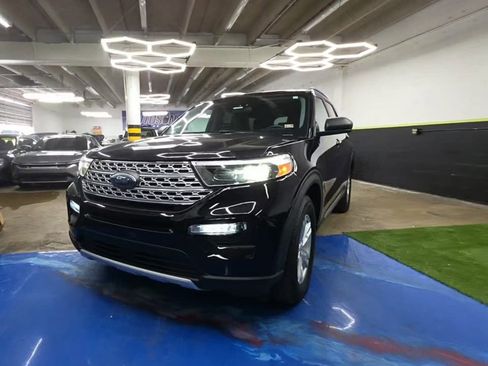 Used 2020 Ford Explorer XLT w/ Comfort Package AWD/4WD image 1