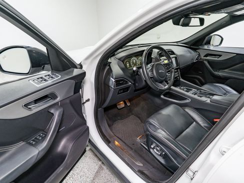 Used 2018 Jaguar F-PACE S AWD/4WD image 12