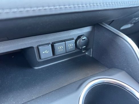 Certified 2020 Toyota Highlander XLE AWD/4WD image 24