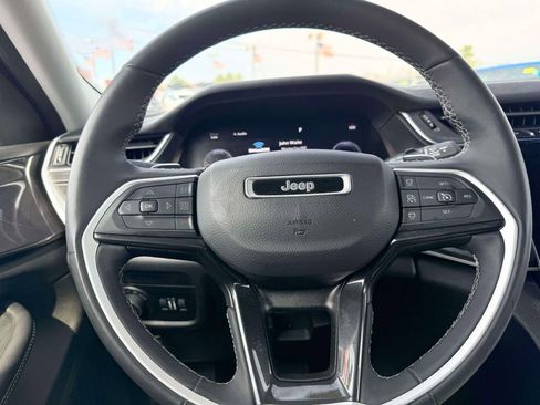 Used 2023 Jeep Grand Cherokee L Laredo w/ Luxury Tech Group I image 18