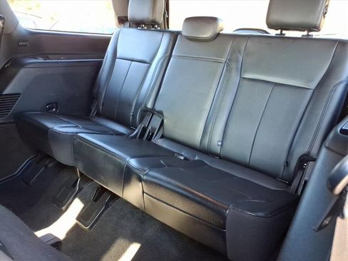 Used 2021 Ford Expedition XLT image 12