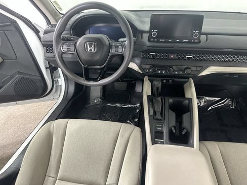 Used 2024 Honda Accord EX image 17