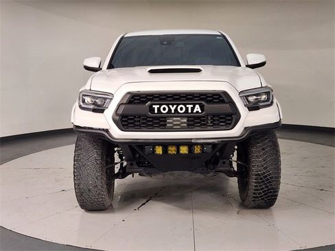 Used 2022 Toyota Tacoma TRD Sport image 9