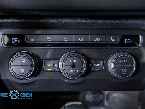 Used 2021 Volkswagen Tiguan SE FWD image 20