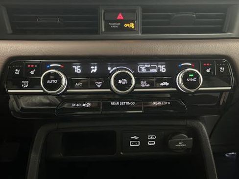 Used 2023 Honda Pilot Elite image 18