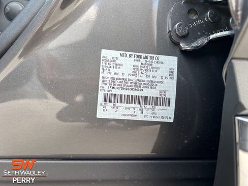 New 2025 Ford Explorer Active w/ Active Comfort Package image 25