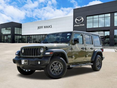 Used 2025 Jeep Wrangler Unlimited Sport AWD/4WD image 1