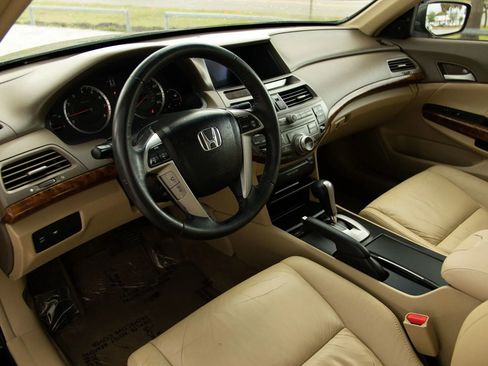 Used 2009 Honda Accord EX-L image 16